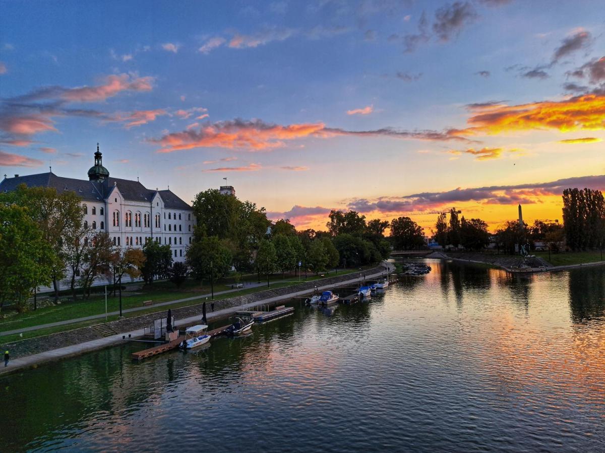 Hotel Domus Collis Győr Zewnętrze zdjęcie