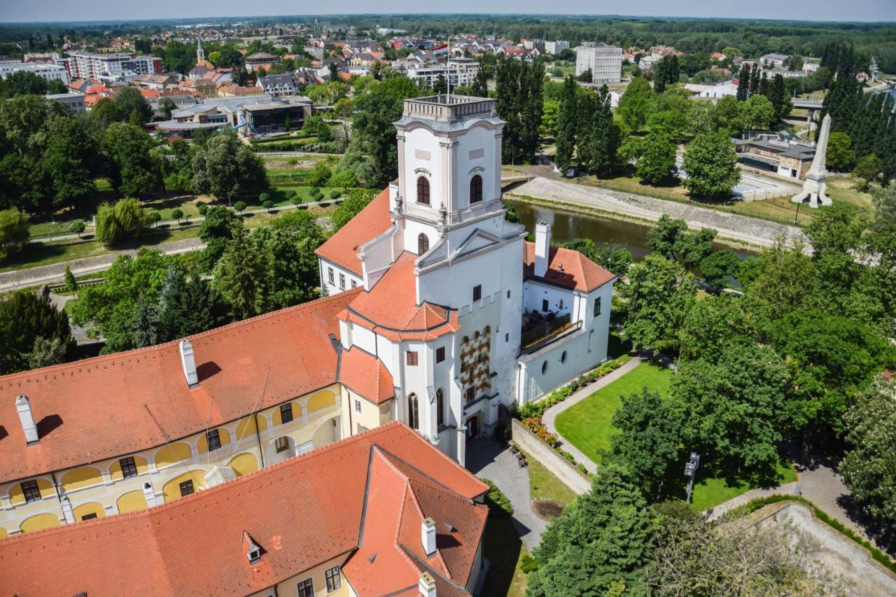 Hotel Domus Collis Győr Zewnętrze zdjęcie